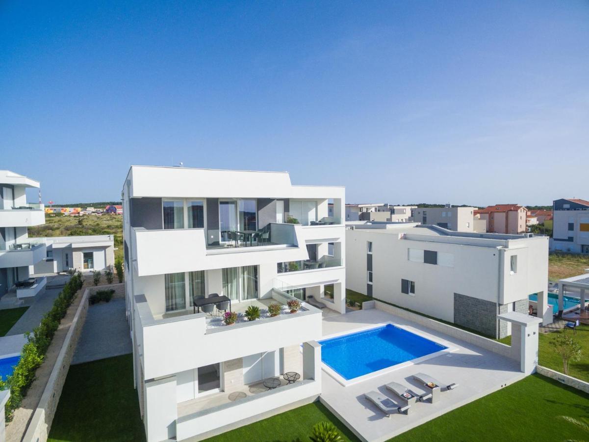 Apartments & Rooms Pool Villas Maris Novalja Eksteriør bilde