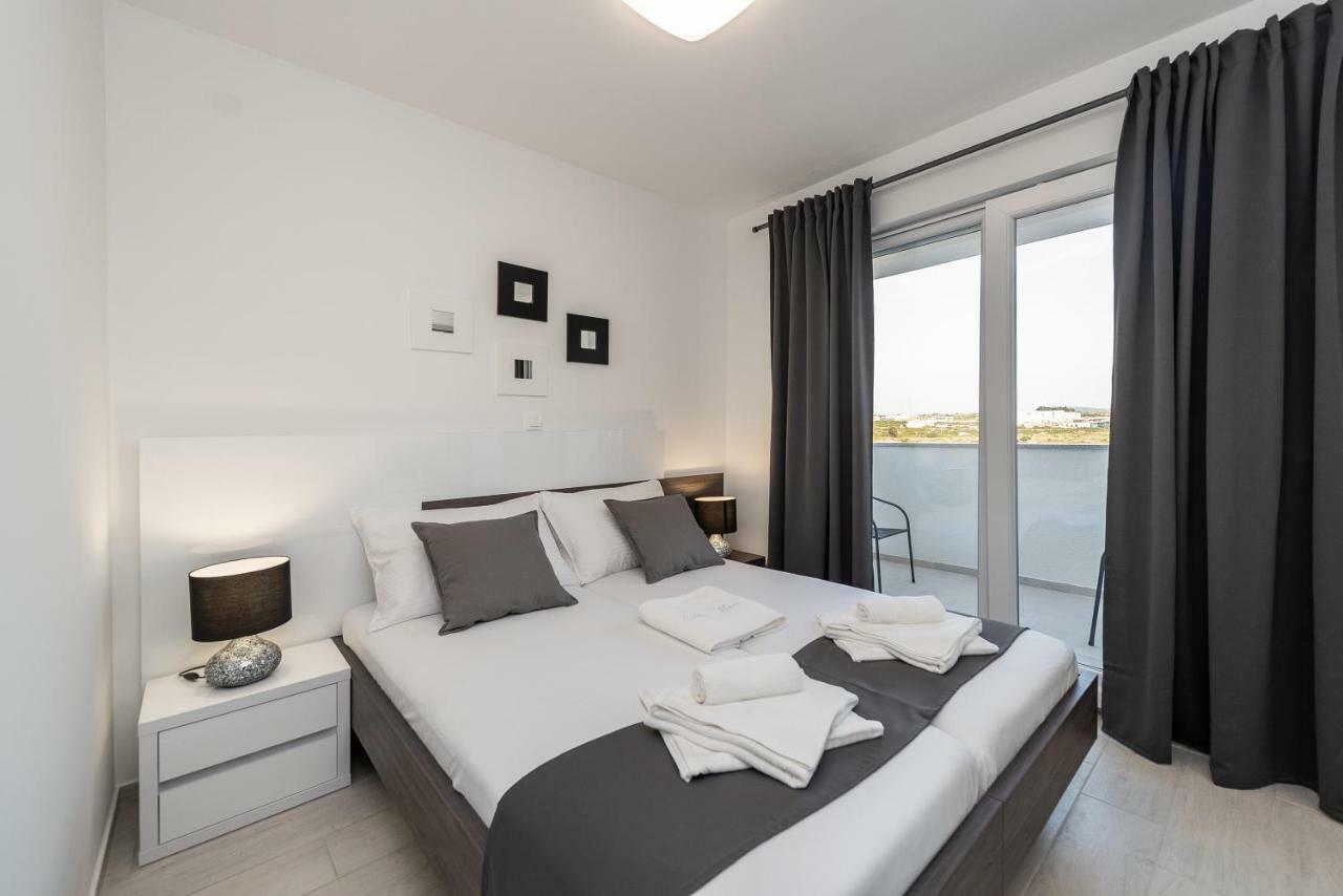 Apartments & Rooms Pool Villas Maris Novalja Eksteriør bilde